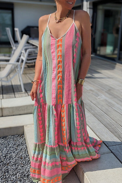 Vestido sexy de vacaciones con estampado geométrico, espalda descubierta, escote en V y tirantes.
