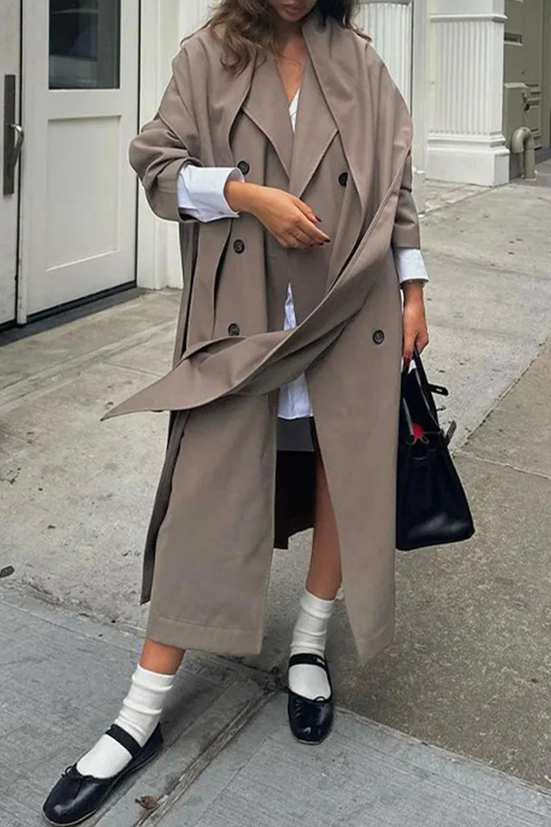 Prenda exterior elegante de estilo británico con cuello tipo bufanda y hebilla de bolsillo sólido