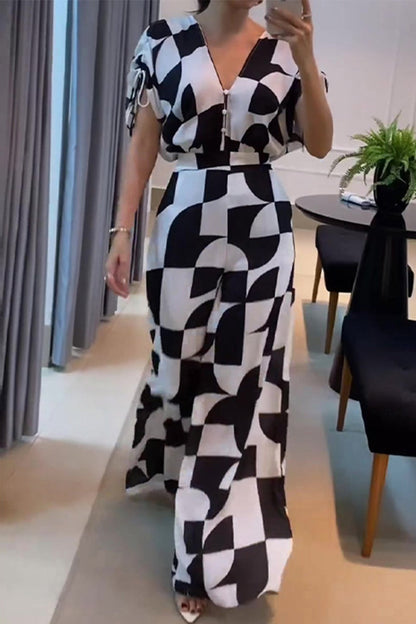 Mono informal con cuello en V en contraste y bolsillos a cuadros