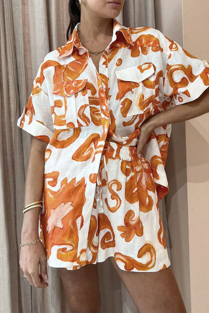 Conjunto informal de dos piezas con cuello vuelto, manga corta y bolsillo estampado sin posicionamiento