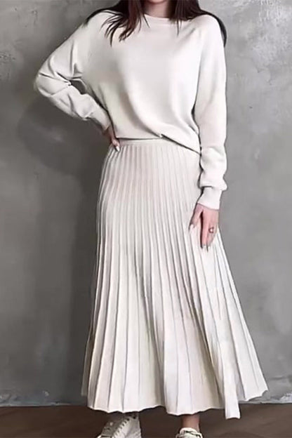 Elegante conjunto de dos piezas de manga larga con cuello redondo y pliegues sólidos