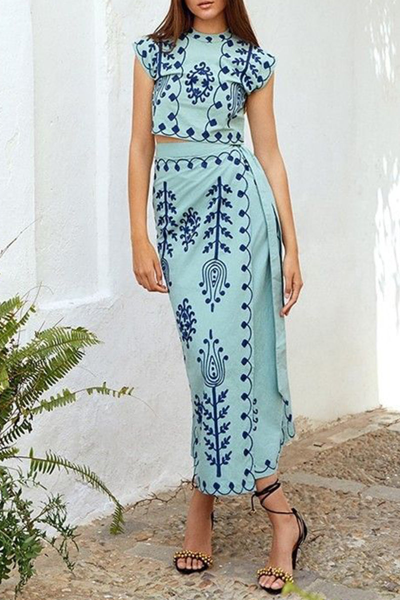 Conjunto informal de dos piezas con estampado geométrico y manga corta tipo vendaje para vacaciones