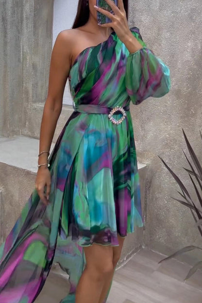 Vestido de noche sexy con cuello oblicuo, estampado de cambio gradual y pliegues