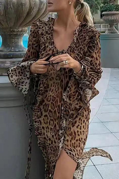 Vestidos de celebridades sexys con volantes de leopardo, aberturas, cuello en V y manga larga