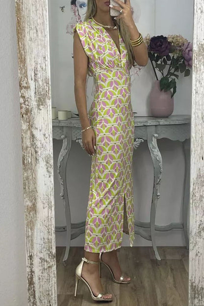 Vestidos elegantes de celebridades con estampado geométrico en contraste, escote en V y falda de un solo paso