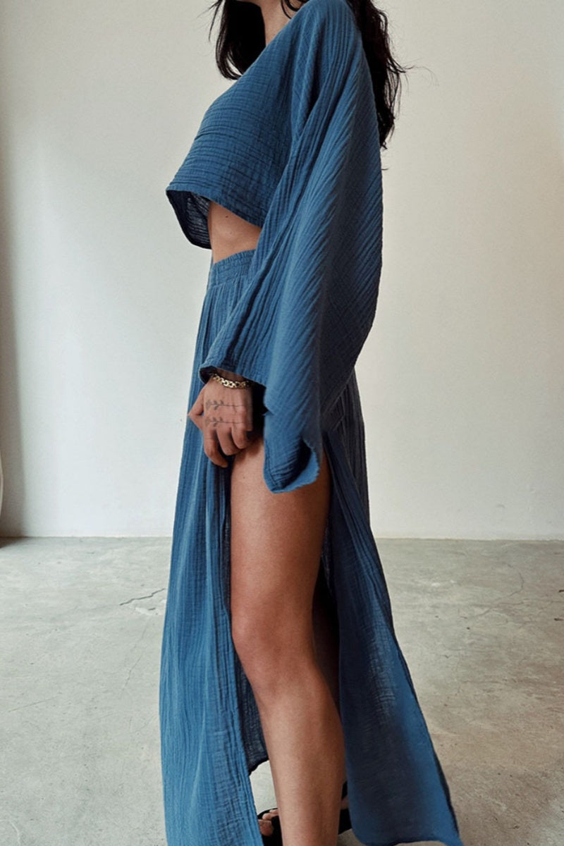 Conjunto informal de dos piezas con cuello redondo, manga larga y abertura lisa