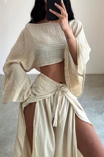 Conjunto informal de dos piezas con cuello redondo, manga larga, volante, frenillo liso y abertura