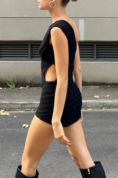 Vestidos sexis con falda cruzada asimétrica, cuello oblicuo y transparencias sólidas