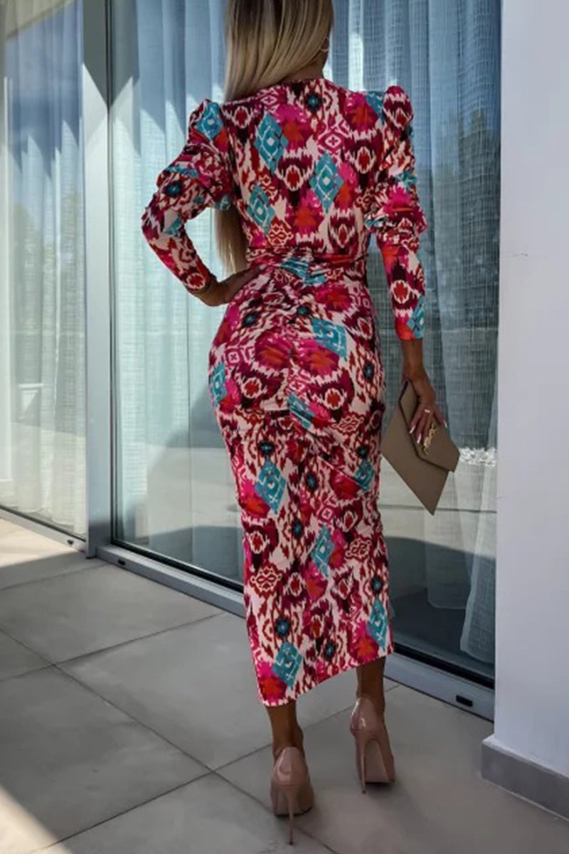 Vestidos vintage elegantes con flores, escote en V y falda de un solo paso