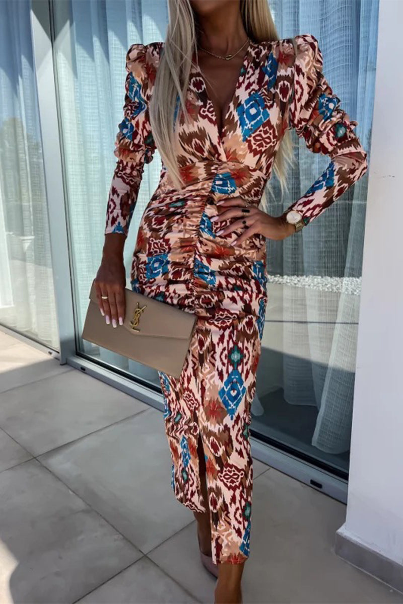 Vestidos vintage elegantes con flores, escote en V y falda de un solo paso