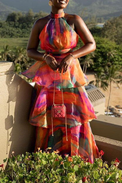 Elegante traje de baño de dos piezas sin mangas con volantes y contraste con estampado de cambio gradual