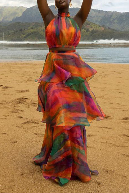 Elegante traje de baño de dos piezas sin mangas con volantes y contraste con estampado de cambio gradual