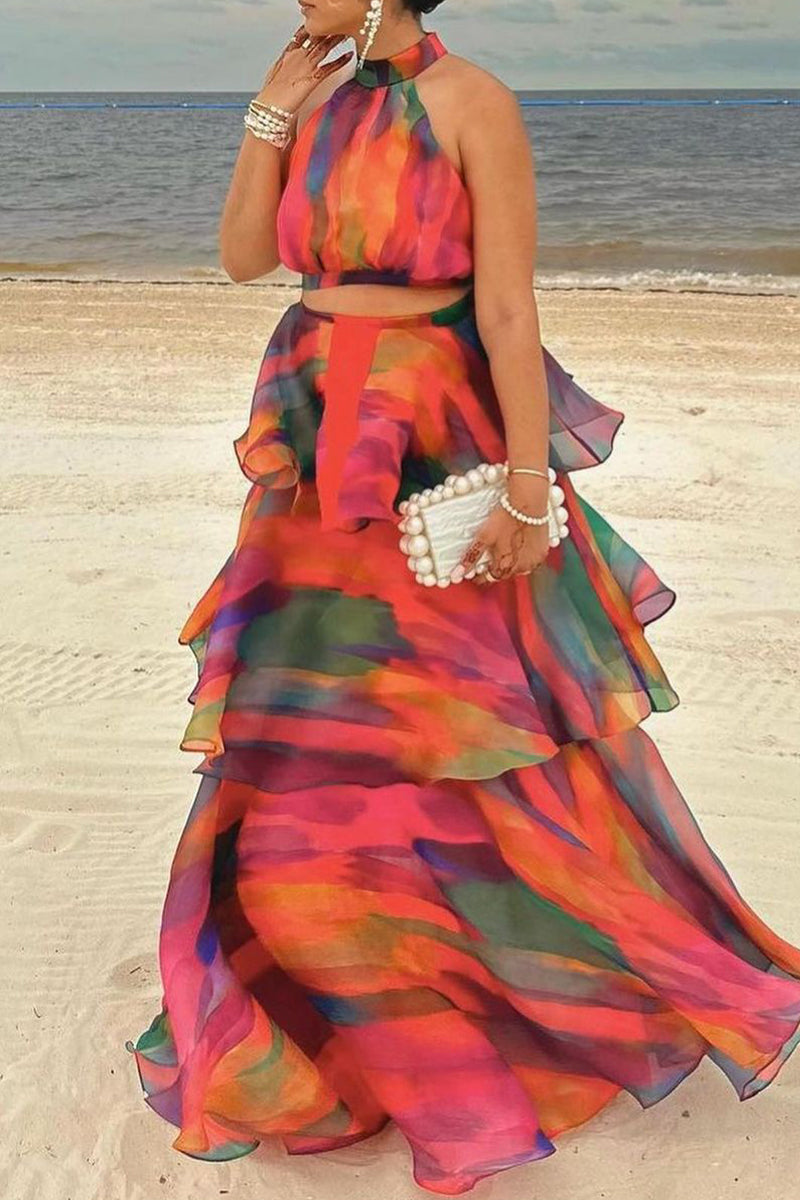 Elegante traje de baño de dos piezas sin mangas con volantes y contraste con estampado de cambio gradual