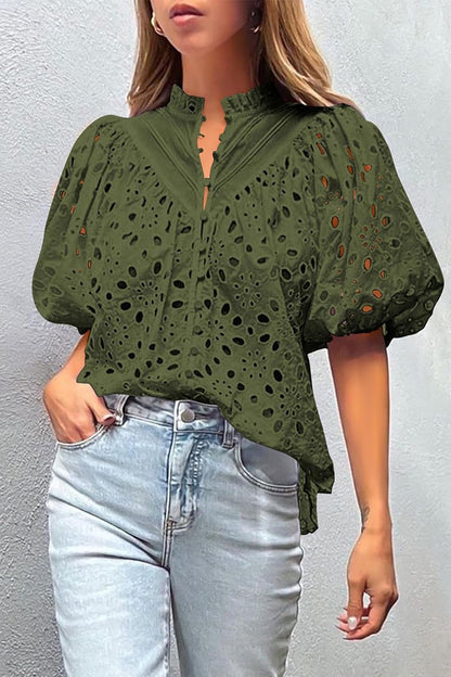 Tops casuales de cuello mandarín con hebilla hueca y sólidos