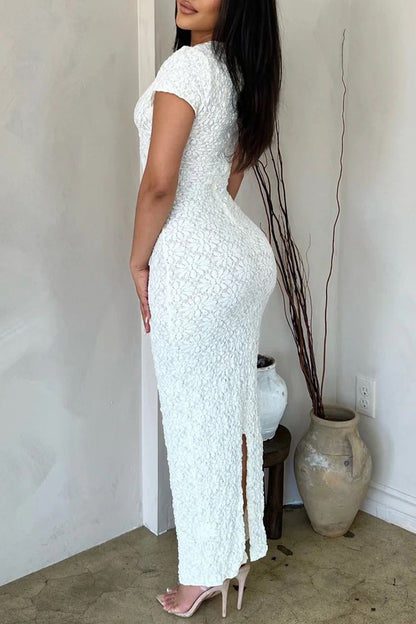 Vestido elegante de manga corta con falda de un solo paso, cuello redondo y abertura transparente