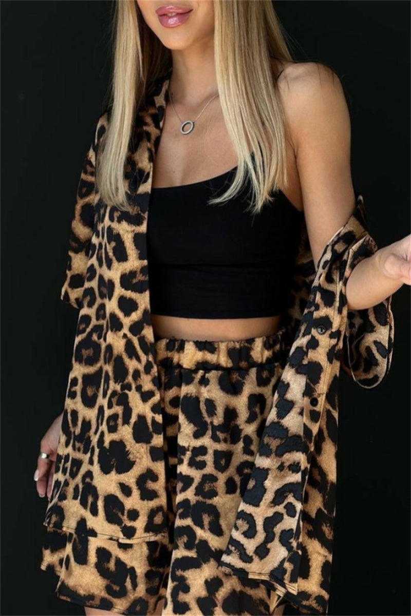 Conjunto de dos piezas básico informal con estampado de leopardo y cuello vuelto, media manga