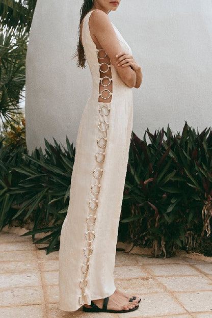 Vestidos casuales con falda de un solo paso, con accesorios geométricos de metal sólido y decoración, sin espalda y cuello redondo