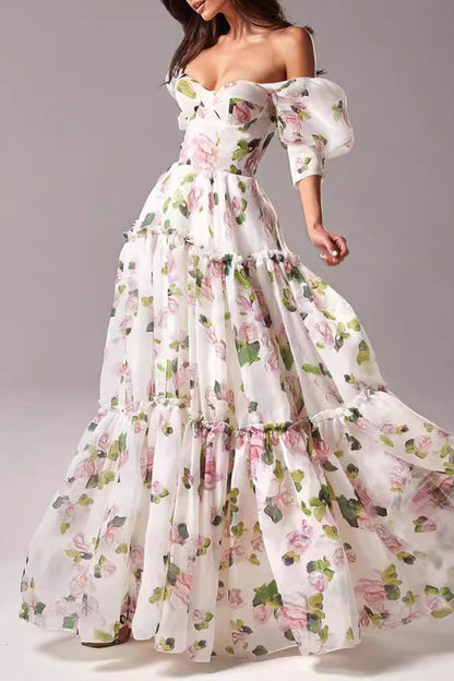 Vestidos de noche elegantes con hombros descubiertos y flores de celebridades
