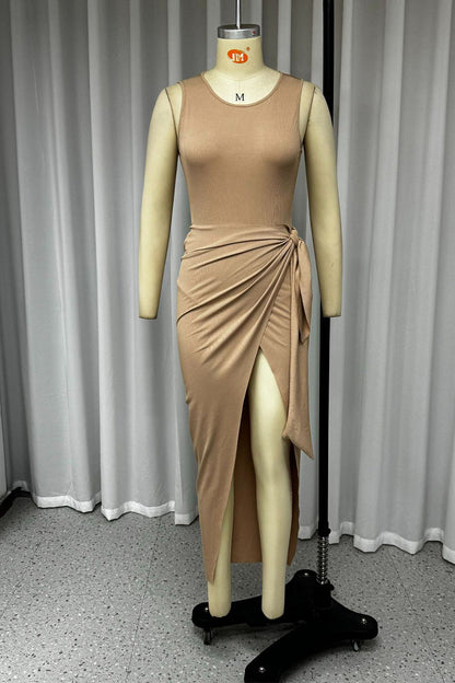 Vestidos casuales con falda cruzada asimétrica de cuello redondo y pliegues de frenillo lisos