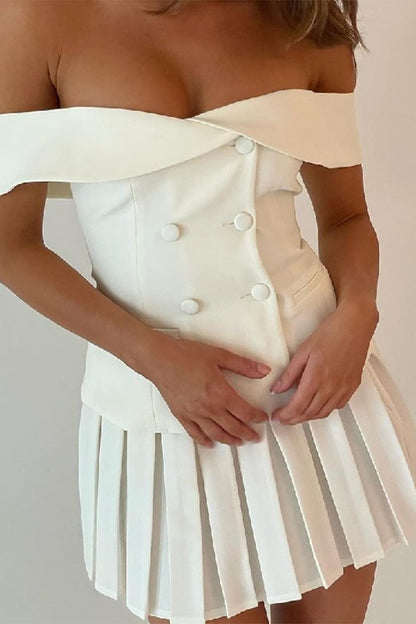 Celebridades sexys, vestido de dos piezas con hombros descubiertos, plisado y hebilla sólida