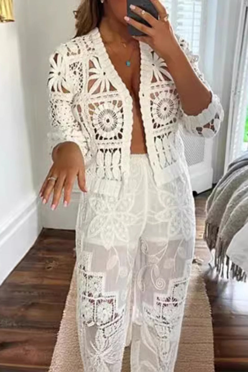 Conjunto de dos piezas sexy de manga larga con escote en V y flores ahuecadas con gancho sólido