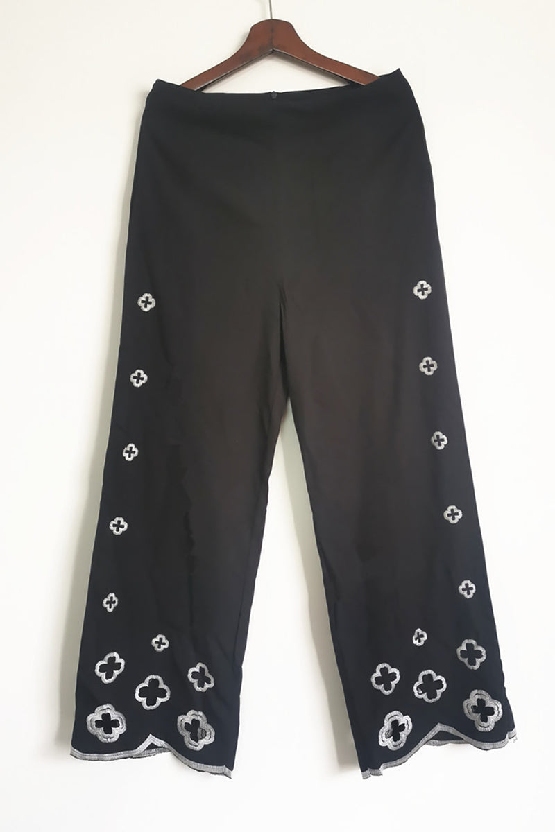 Conjunto informal de dos piezas con cuello vuelto, manga larga, estampado floral y gancho liso