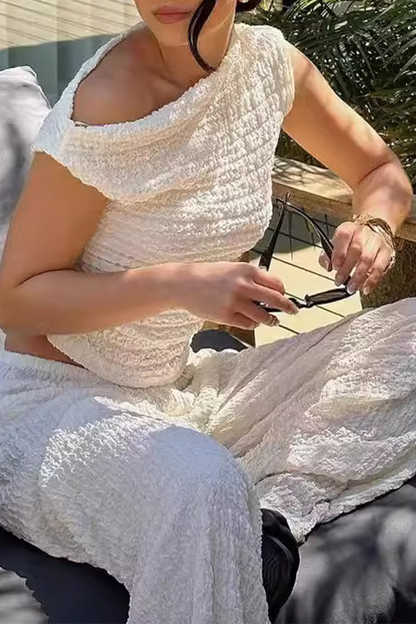 Conjunto de dos piezas sexy de manga corta con hombros descubiertos y pliegues sólidos