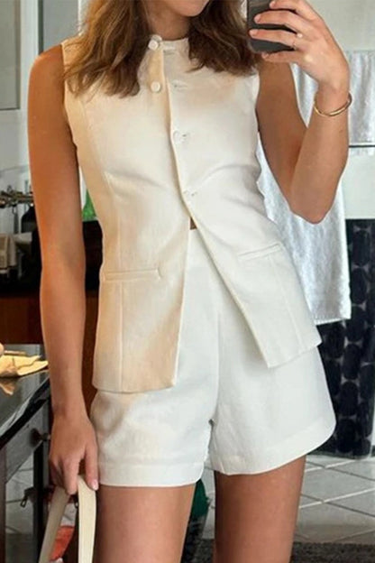 Conjunto de dos piezas informal sencillo con botones, abertura y cuello redondo, sin mangas