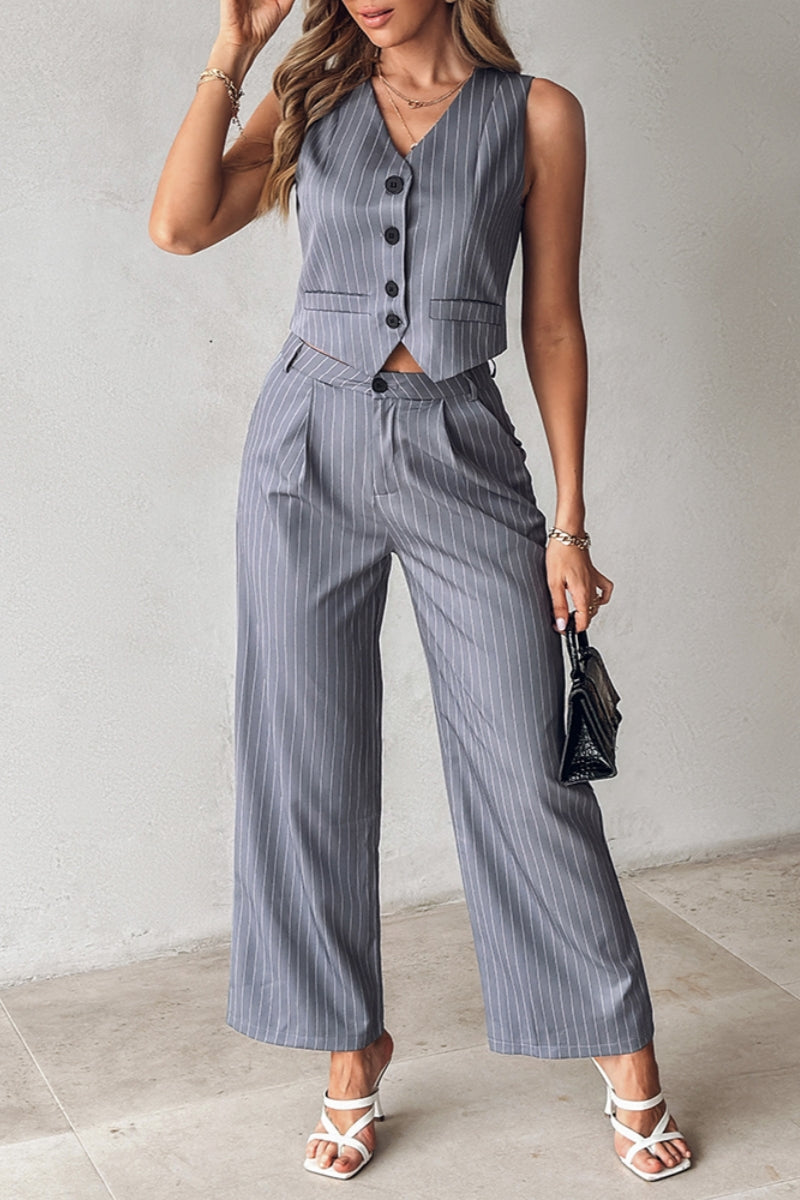 Conjunto informal de dos piezas con cuello en V, sin mangas y rayas de patchwork