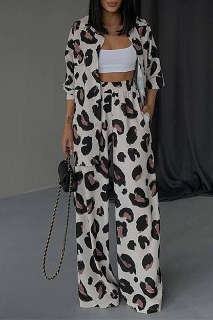 Conjunto de dos piezas con cuello vuelto, manga larga y bolsillo con estampado geométrico diario