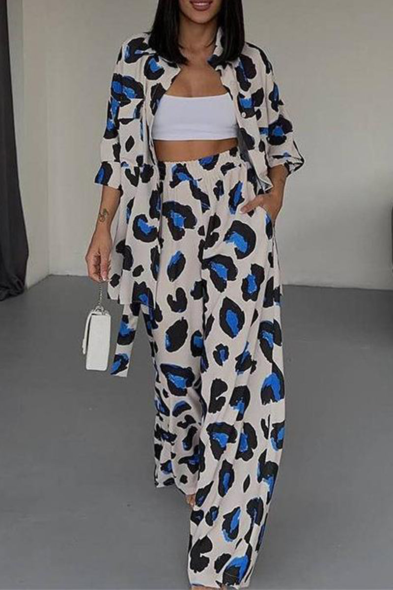 Conjunto de dos piezas con cuello vuelto, manga larga y bolsillo con estampado geométrico diario