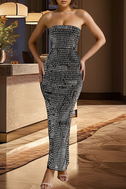 Vestidos largos sin tirantes, con espalda descubierta y aberturas en la espalda.