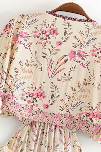 Vestidos sexis de vacaciones con estampado floral, calados, con cordones y cuello en V irregulares