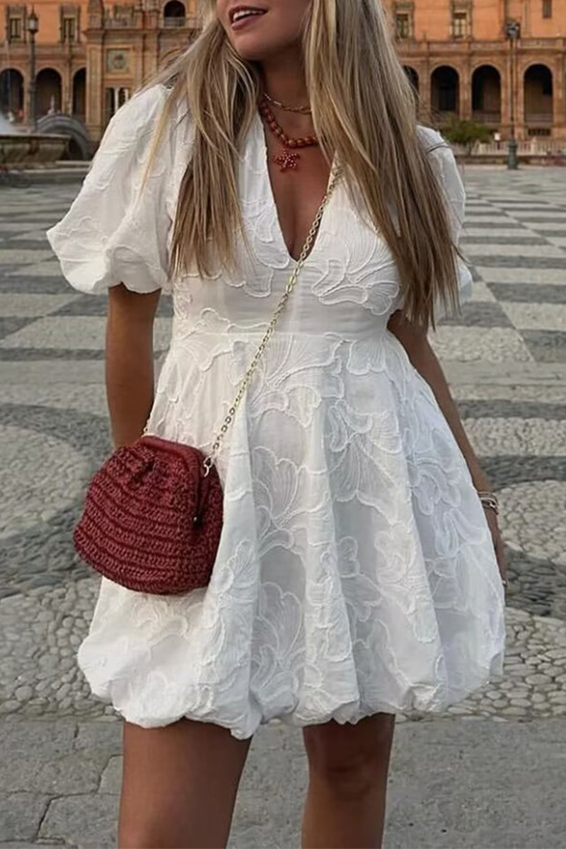 Vestido informal de manga corta con escote en V y textura de color liso para uso diario