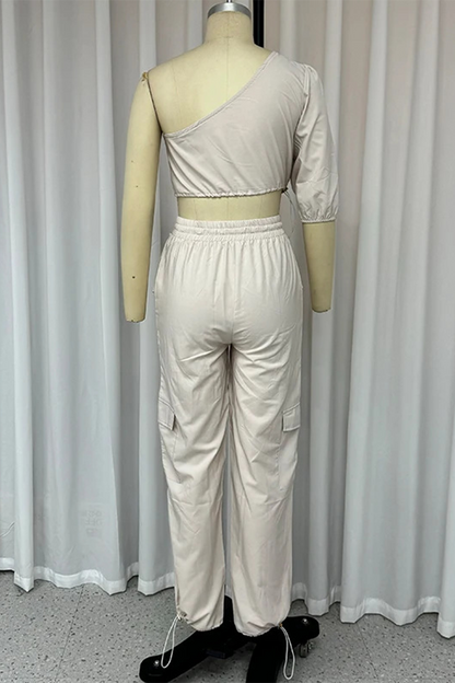 Conjunto de dos piezas sexy de manga corta con cuello oblicuo irregular y botones de cordón de color sólido para uso diario