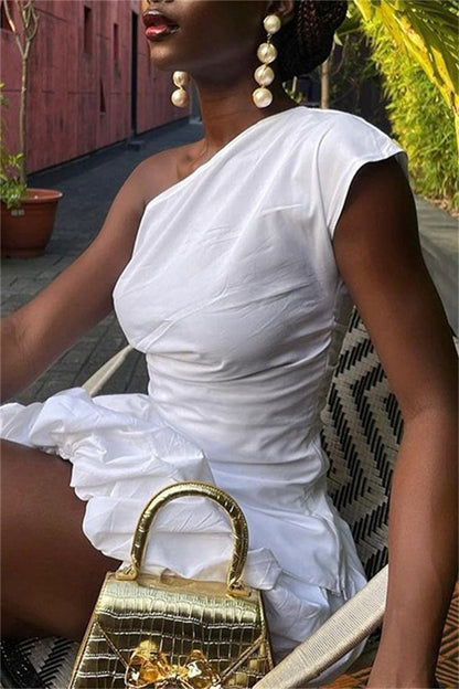 Conjunto informal de dos piezas de color liso con espalda descubierta, abertura y cuello oblicuo, manga corta