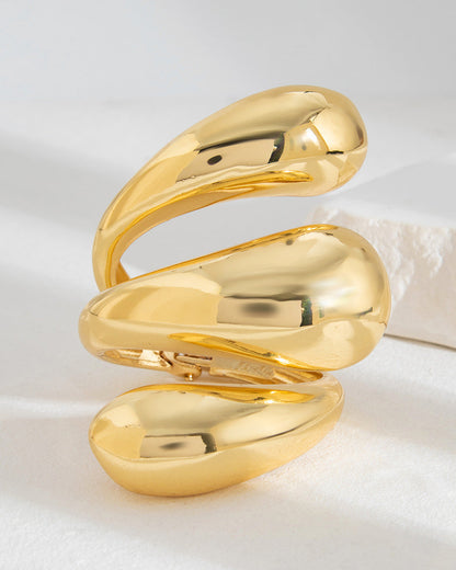 Exaggerated Metal Glossy Hug Bracelet