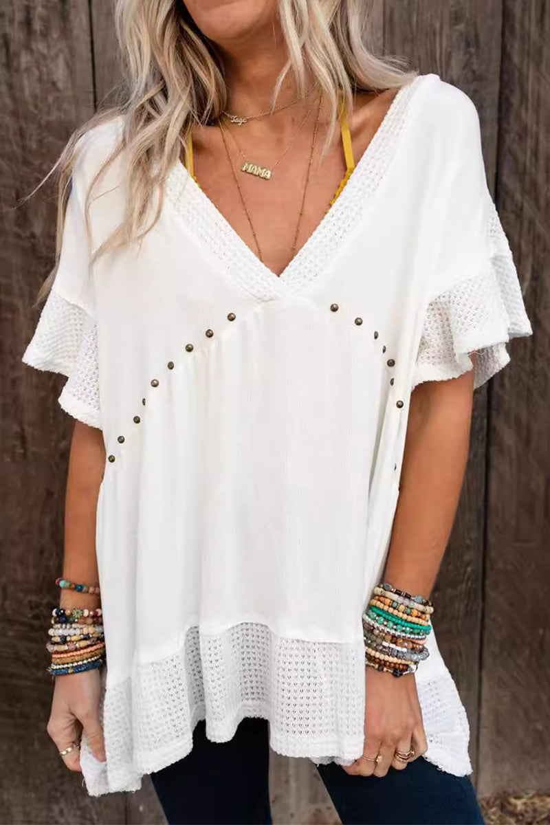 Camisetas casuales de cuello en V con cuentas de color sólido