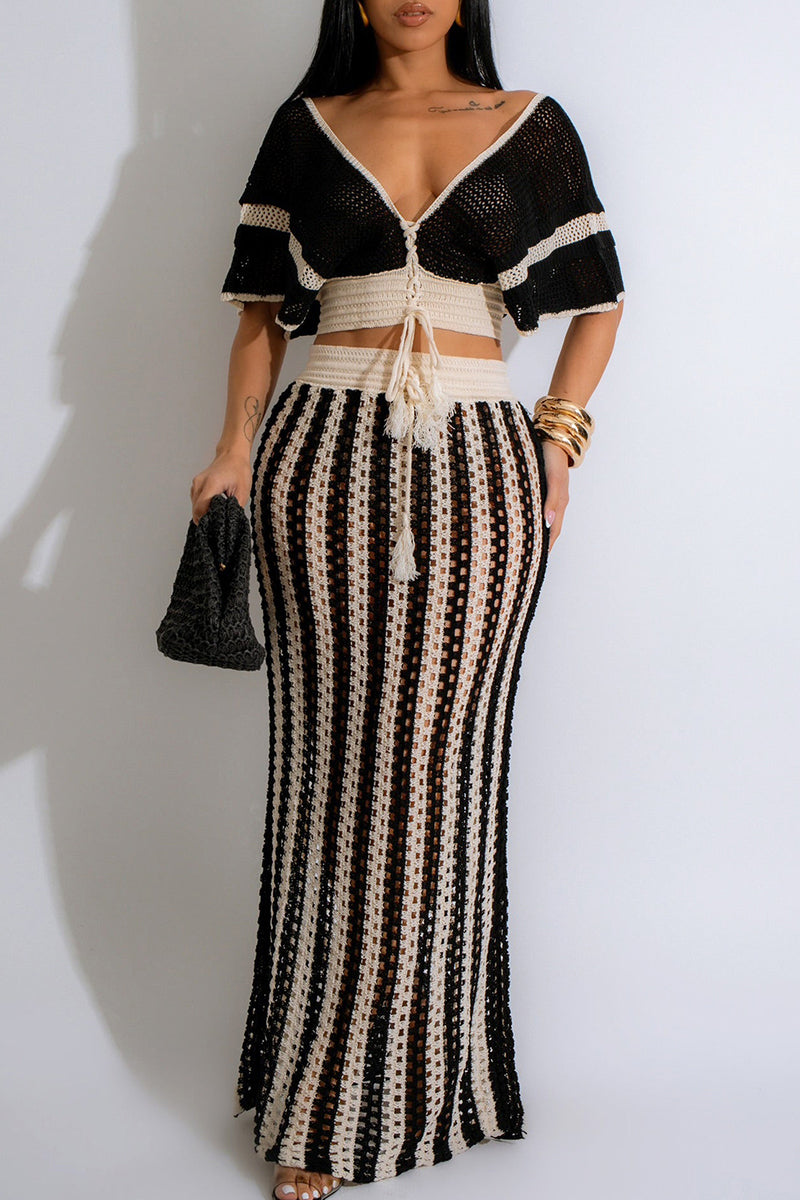 Conjunto de dos piezas con escote en V y manga corta, diseño de patchwork con tiras y aberturas (4 colores)