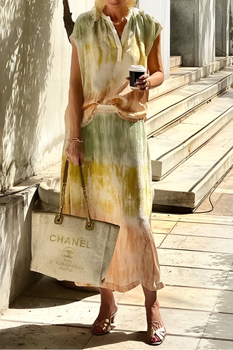 Conjunto informal de dos piezas con cuello en V, sin mangas y estampado tie-dye en contraste