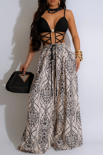 Mono holgado con tirantes finos, espalda descubierta y estampado sexy de patchwork calado