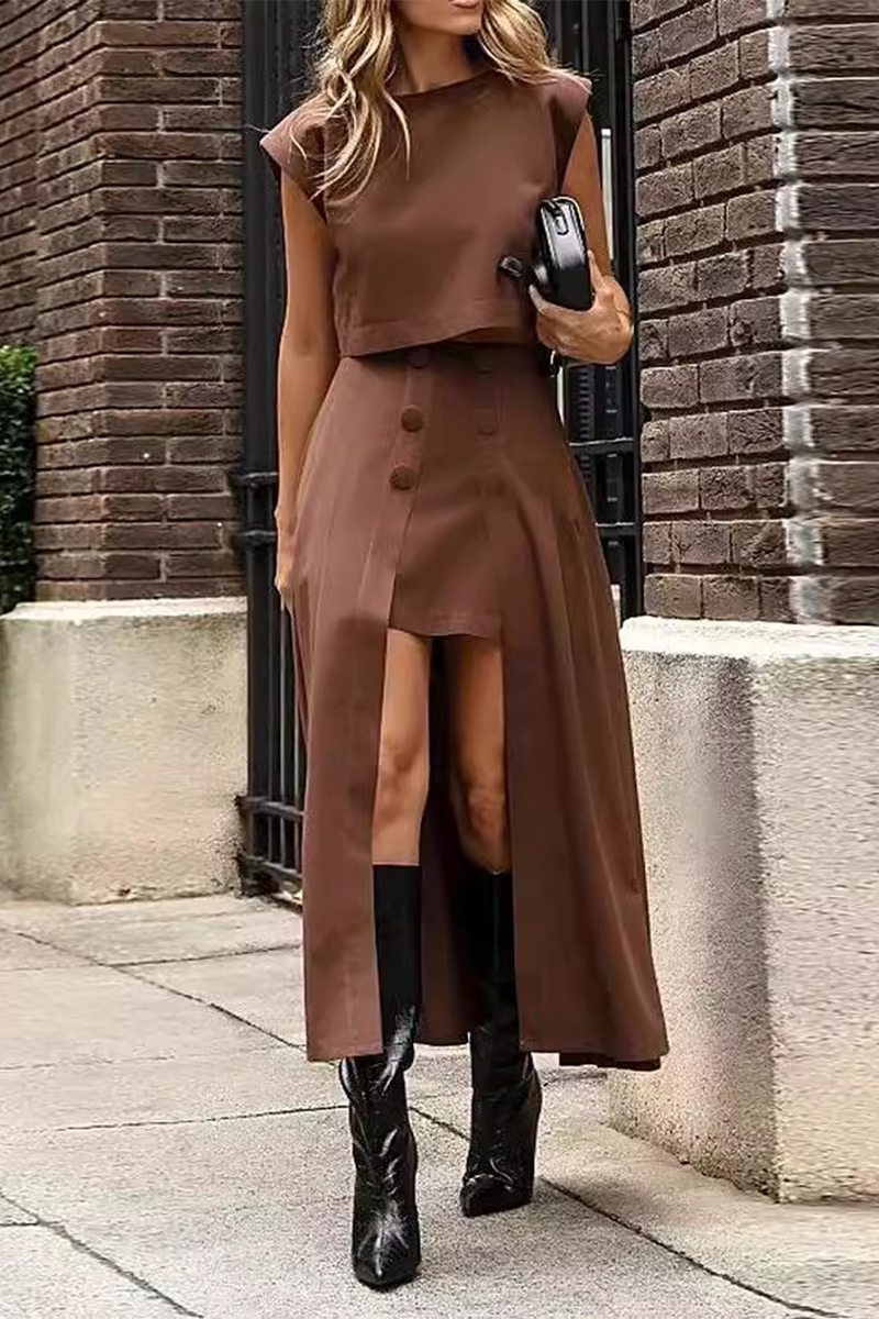 Conjunto de dos piezas de manga corta con cuello redondo y botones de color liso elegante de calle