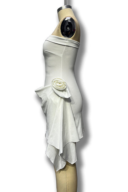 Vestidos sexys sin tirantes con forma de flor fruncida