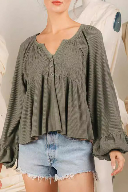 Blusa informal de cuello en V con botones y frunces de color liso para uso diario (5 colores)