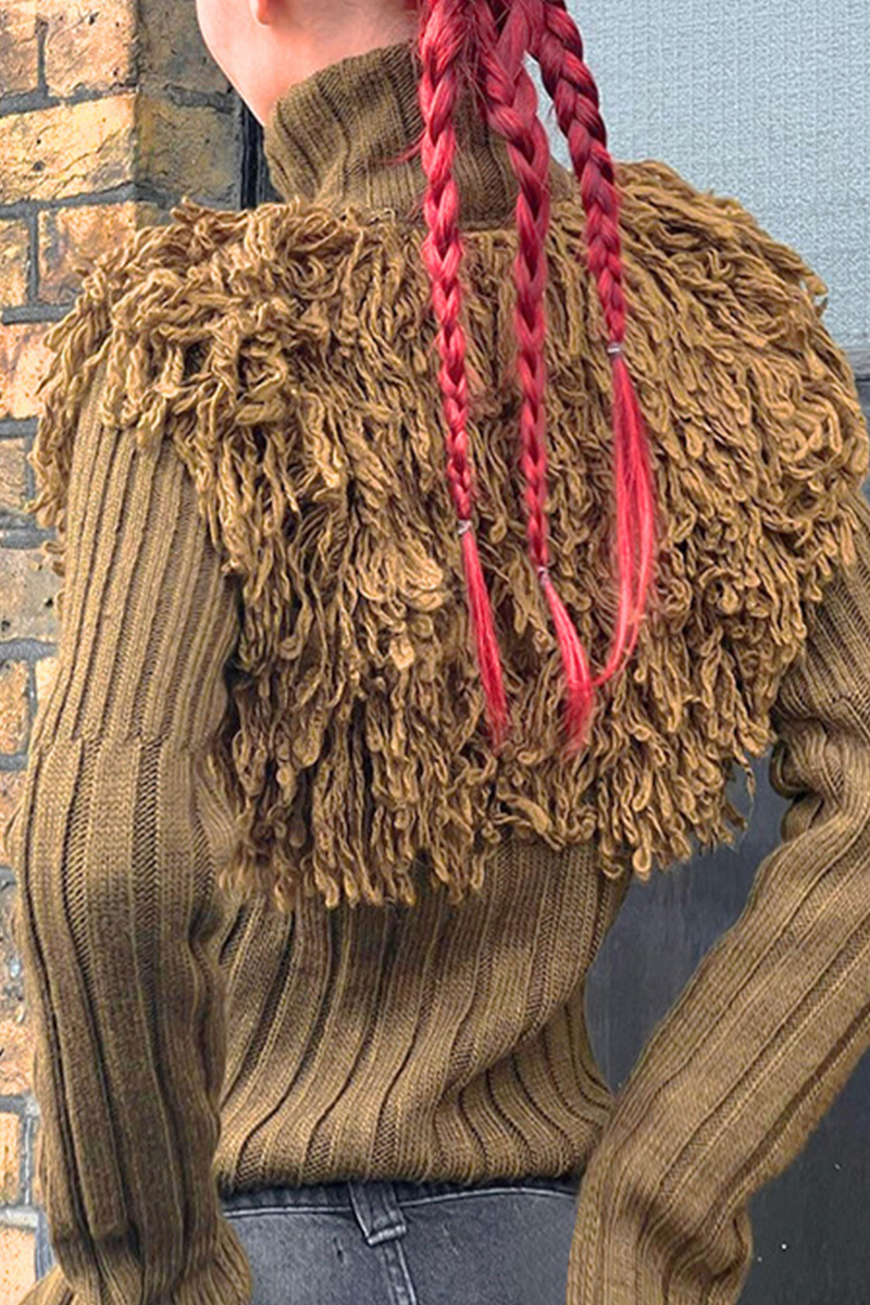 Suéteres casuales de cuello alto con cremallera y ribete de flecos de color liso