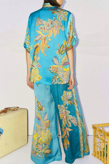 Conjunto informal de dos piezas con estampado floral y patchwork, cuello vuelto, manga larga