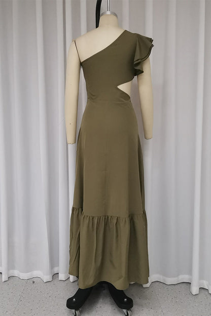 Elegante vestido plisado con hombros descubiertos y volantes calados