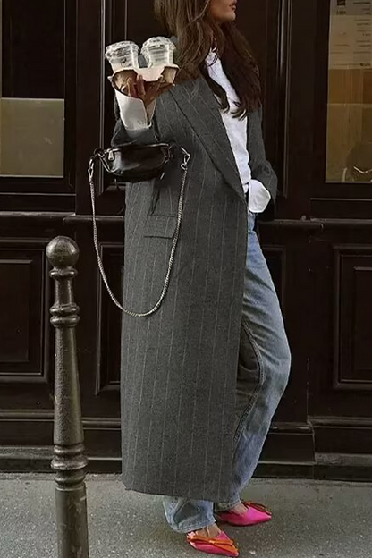 Prendas de abrigo informales con cuello vuelto, rayas y bolsillos de patchwork