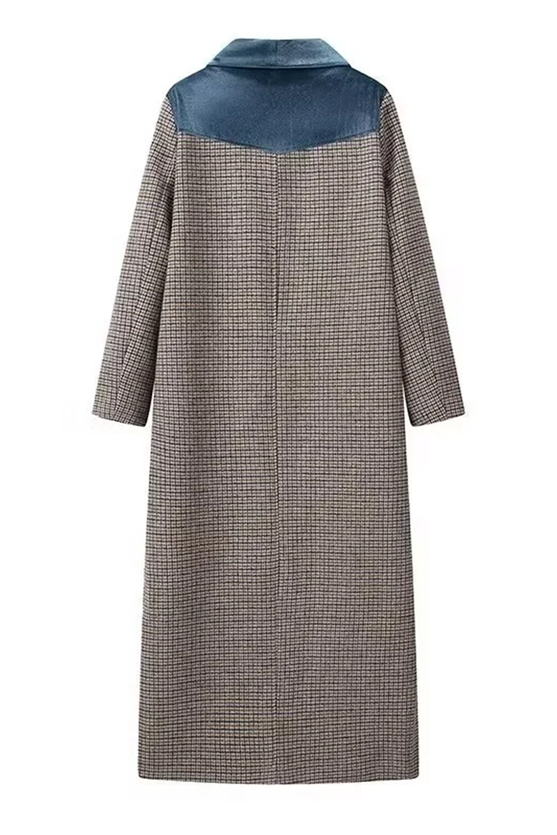 Prendas de abrigo informales de calle con cuello vuelto, cuadros y patchwork en contraste