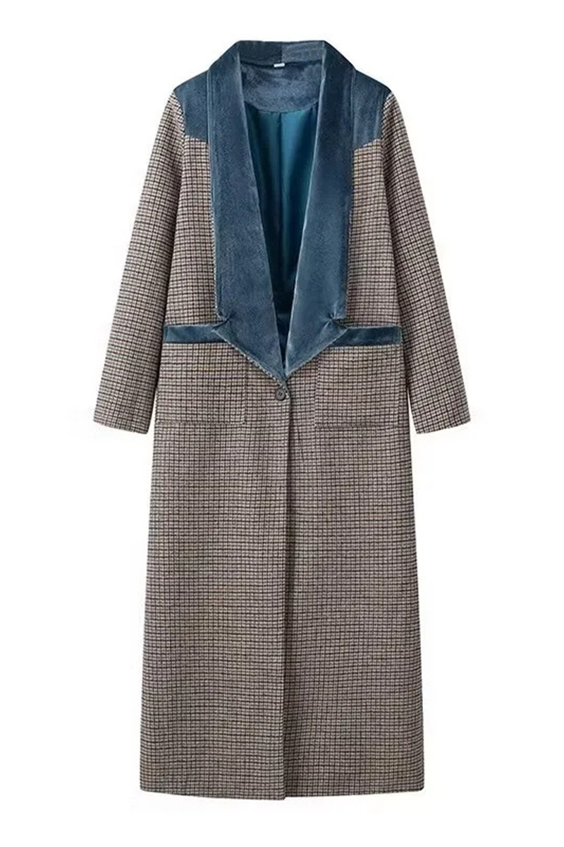 Prendas de abrigo informales de calle con cuello vuelto, cuadros y patchwork en contraste